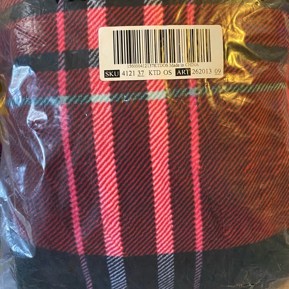 Victoria Secret red blanket - Picture 2 of 2